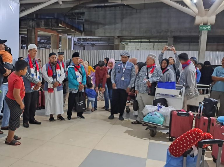 Ini Alasan Jemaah Harus Memakai Idcard Selama Berada di Tanah Suci