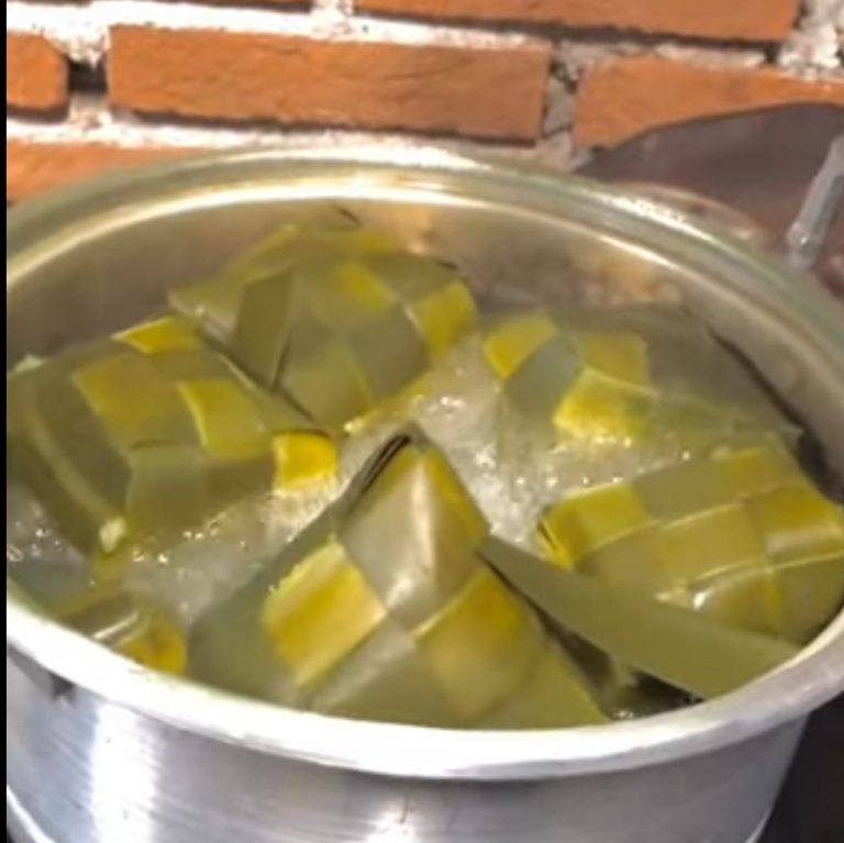 Tidak Ada Lagi Wangi Ketupat di Malam Takbiran