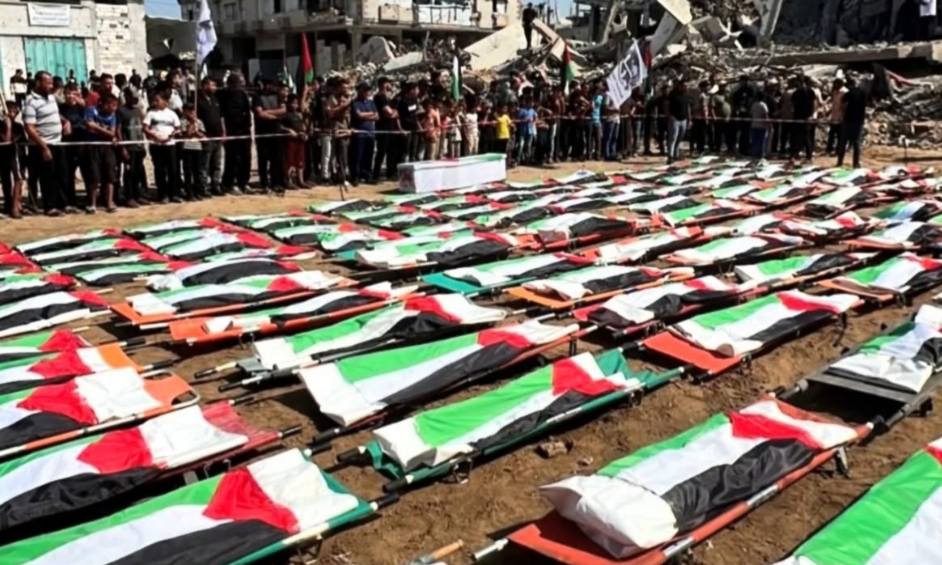 Tiga Tahun Terkubur di Bawah Reruntuhan, 112 Warga Gaza Dimakamkan